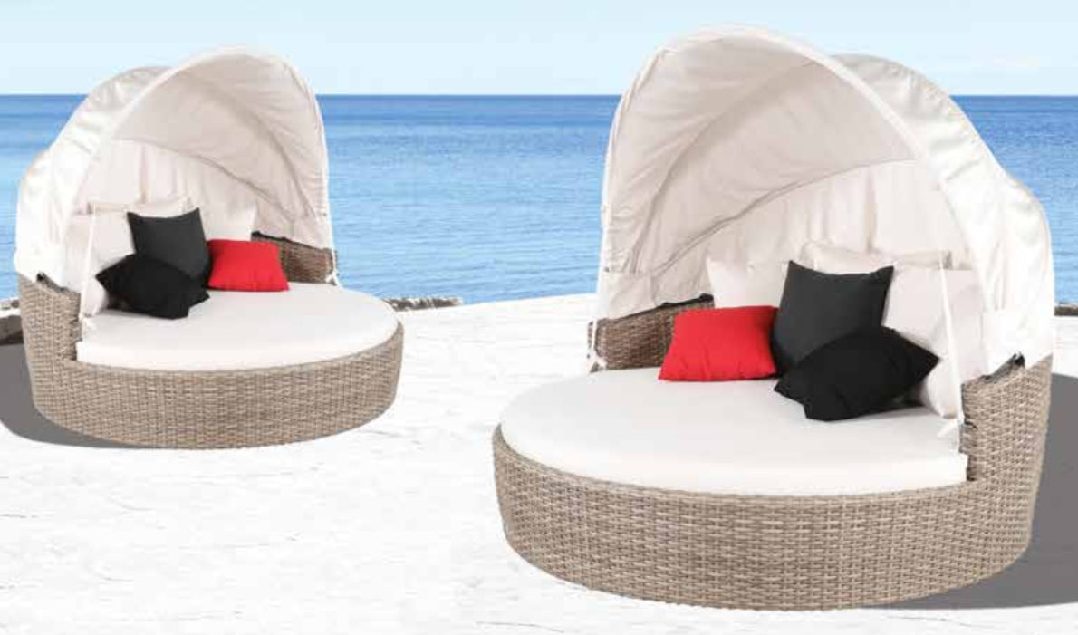Louvre Outdoor Daybed by CabanaCoast